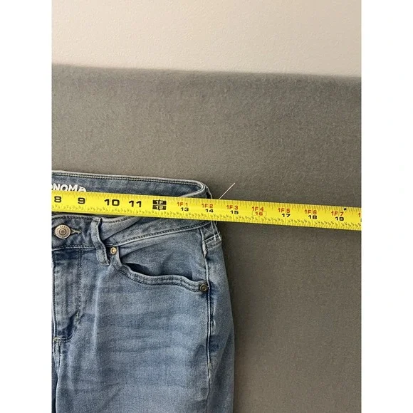 Sonoma Goods For Life Women's 6R Blue Curvy Straight Leg Jeans Medium Wash - Picture 4 of 8